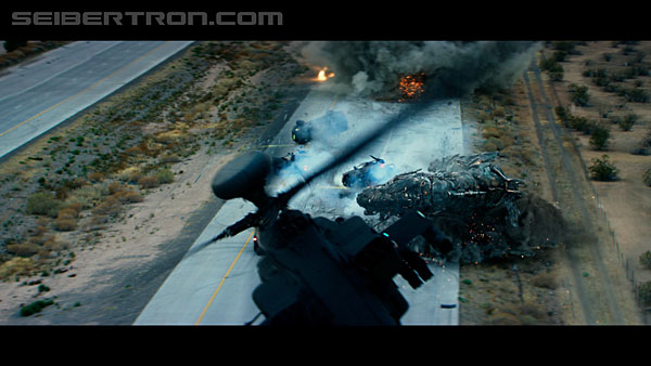 last-knight-trailer-170412-1373.jpg