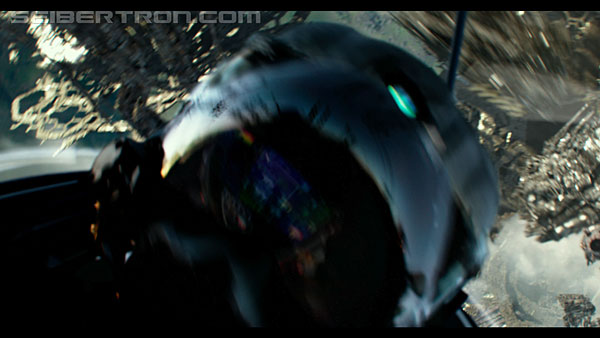 last-knight-trailer-170412-1387.jpg