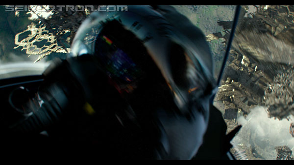 last-knight-trailer-170412-1388.jpg