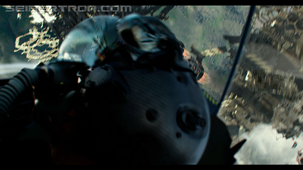 last-knight-trailer-170412-1390.jpg
