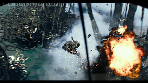 last-knight-trailer-170412-1409.jpg