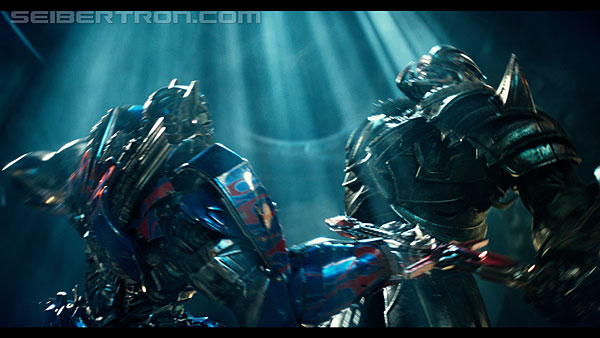 last-knight-trailer-170412-1427.jpg