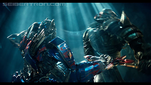 last-knight-trailer-170412-1428.jpg