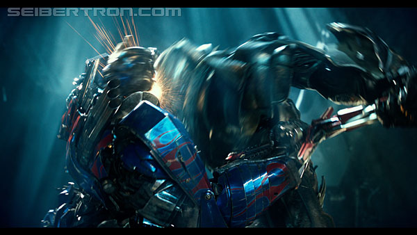 last-knight-trailer-170412-1431.jpg