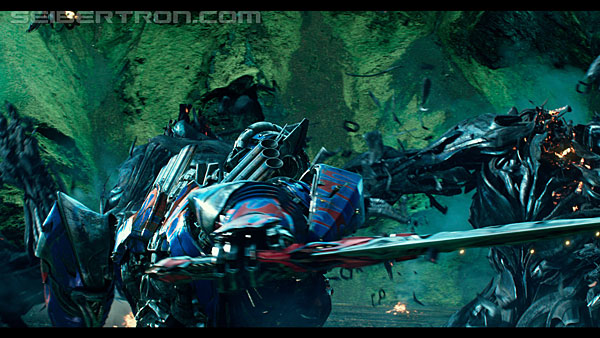last-knight-trailer-170412-1555.jpg