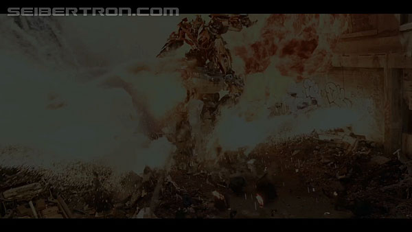 last-knight-international-trailer-170517-0299.jpg