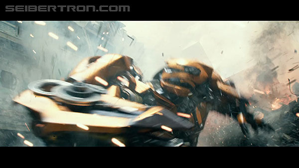 last-knight-international-trailer-170517-0304.jpg