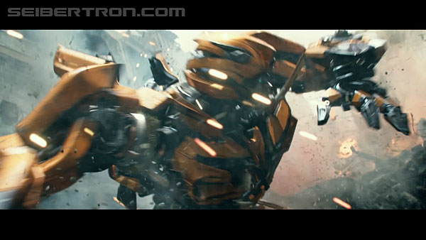 last-knight-international-trailer-170517-0306.jpg