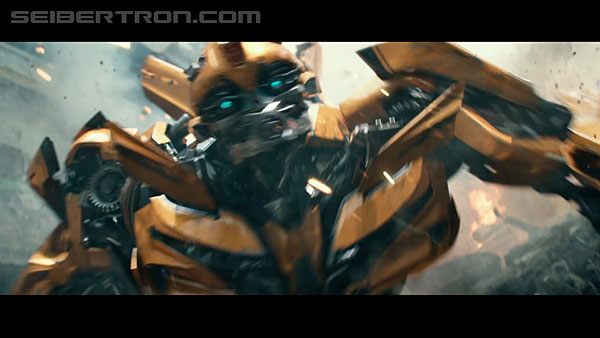 last-knight-international-trailer-170517-0309.jpg