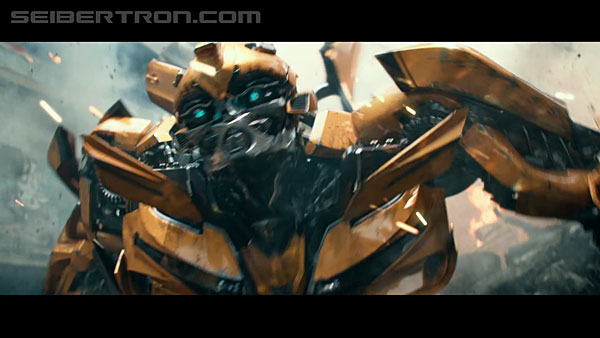 last-knight-international-trailer-170517-0310.jpg