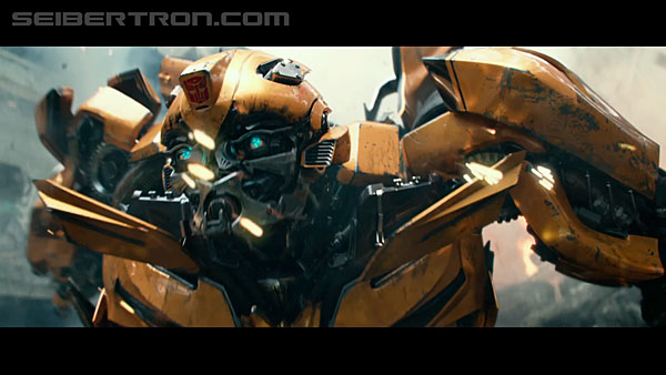 last-knight-international-trailer-170517-0312.jpg
