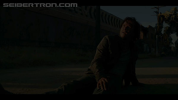 last-knight-international-trailer-170517-0315.jpg