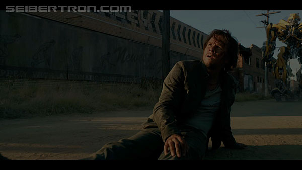 last-knight-international-trailer-170517-0316.jpg