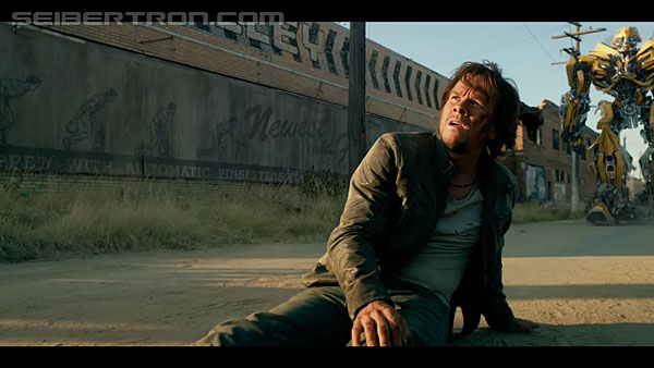 last-knight-international-trailer-170517-0318.jpg