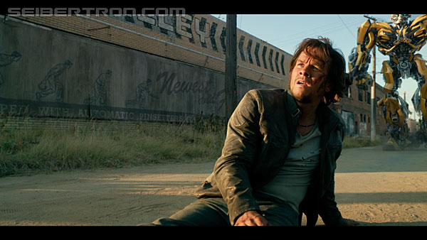 last-knight-international-trailer-170517-0323.jpg