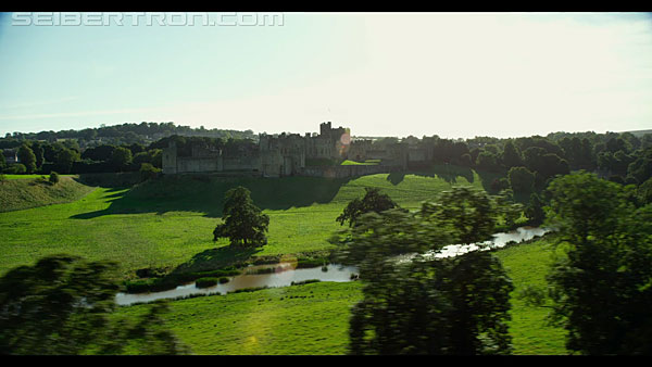 last-knight-international-trailer-170517-0352.jpg