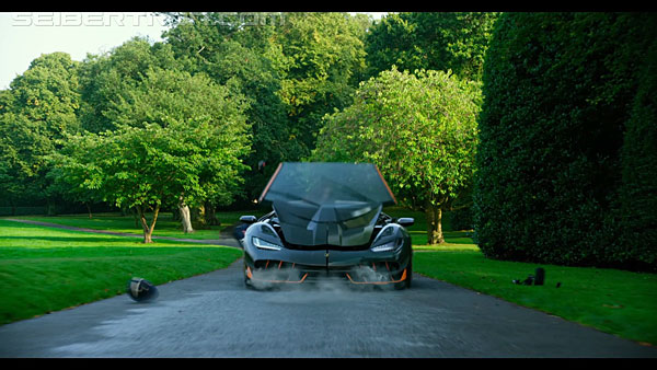 last-knight-international-trailer-170517-0385.jpg