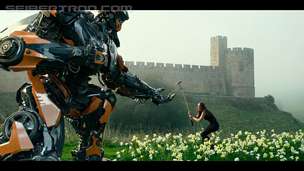 last-knight-international-trailer-170517-0418.jpg