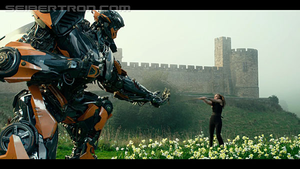 last-knight-international-trailer-170517-0422.jpg