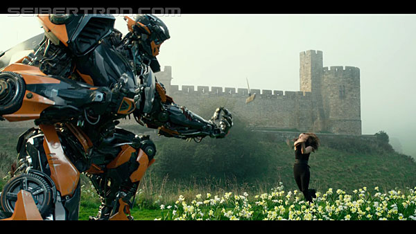 last-knight-international-trailer-170517-0423.jpg