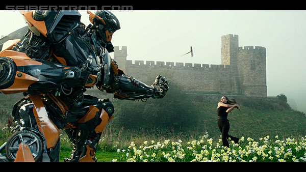 last-knight-international-trailer-170517-0424.jpg