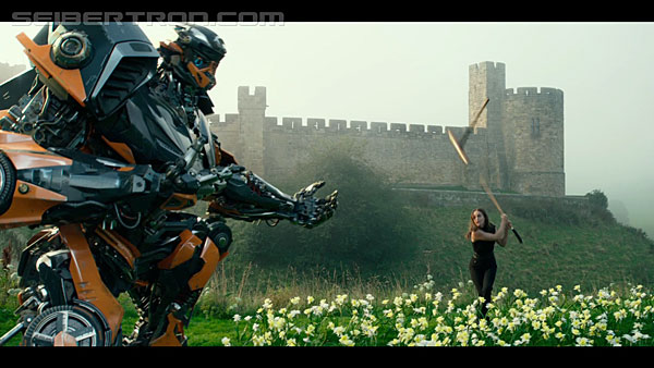 last-knight-international-trailer-170517-0427.jpg