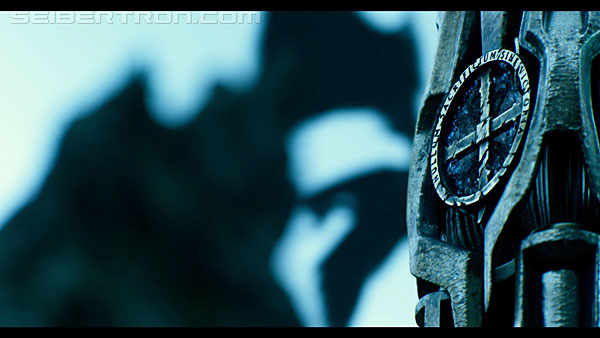 last-knight-international-trailer-170517-0494.jpg