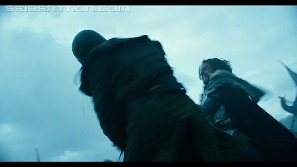 last-knight-international-trailer-170517-0502.jpg