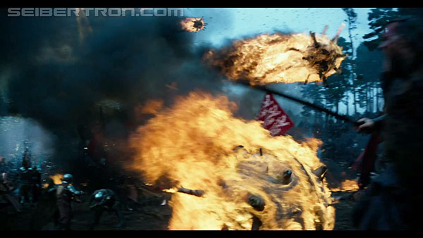 last-knight-international-trailer-170517-0508.jpg
