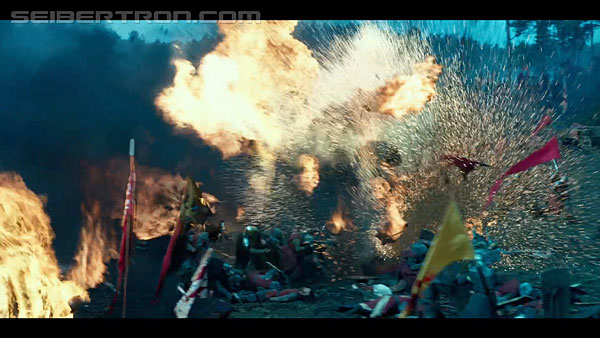 last-knight-international-trailer-170517-0513.jpg
