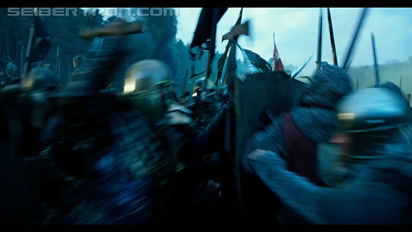 last-knight-international-trailer-170517-0523.jpg