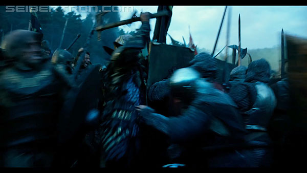 last-knight-international-trailer-170517-0524.jpg