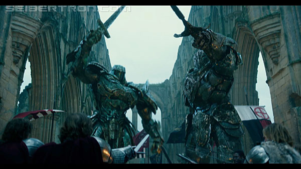 last-knight-international-trailer-170517-0563.jpg