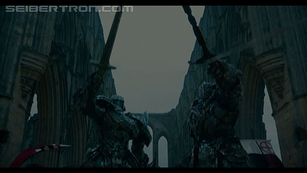 last-knight-international-trailer-170517-0567.jpg