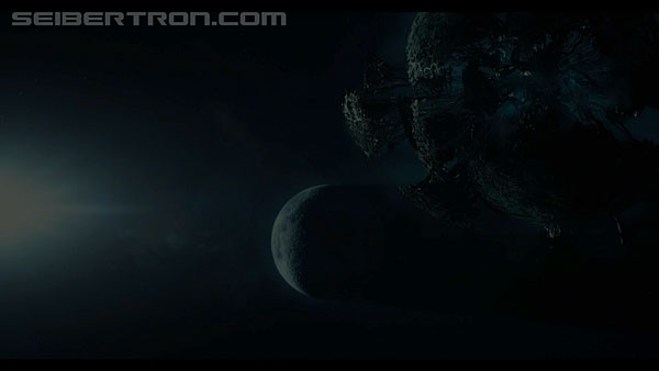last-knight-international-trailer-170517-0573.jpg