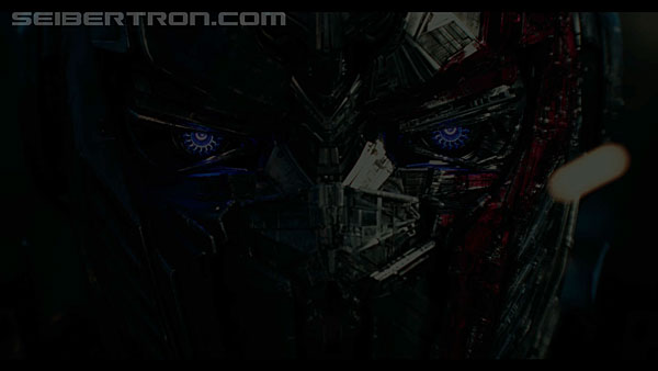 last-knight-international-trailer-170517-0584.jpg
