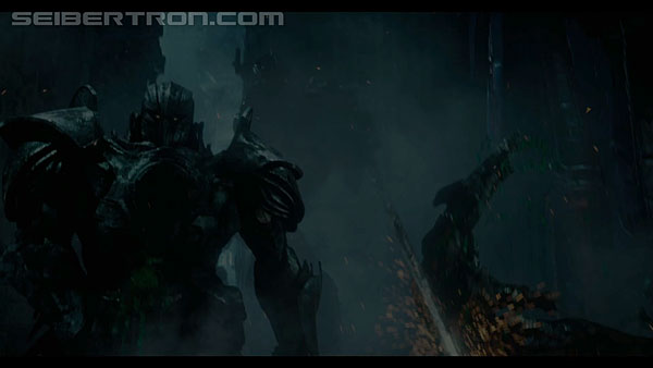 last-knight-international-trailer-170517-0616.jpg