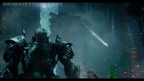 last-knight-international-trailer-170517-0618.jpg