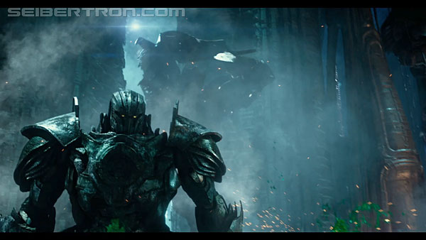 last-knight-international-trailer-170517-0619.jpg