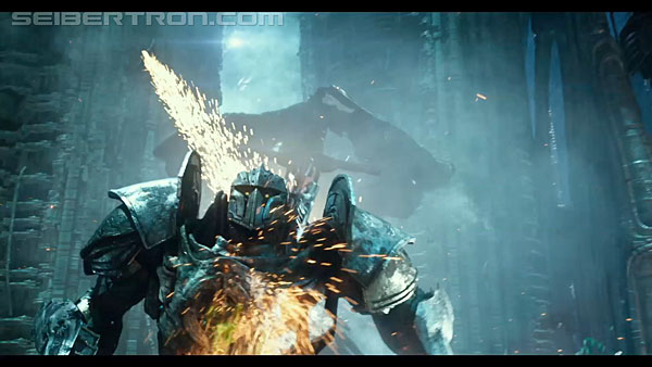 last-knight-international-trailer-170517-0622.jpg