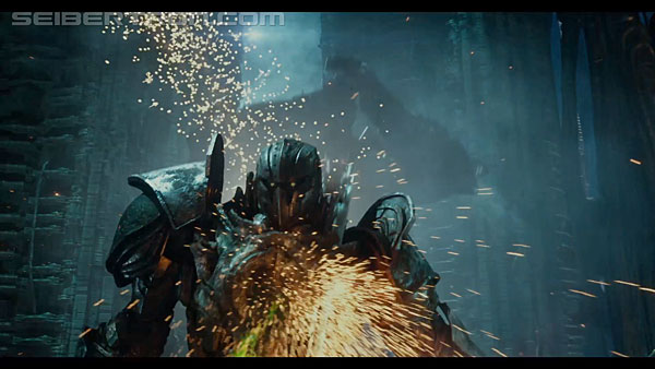 last-knight-international-trailer-170517-0624.jpg