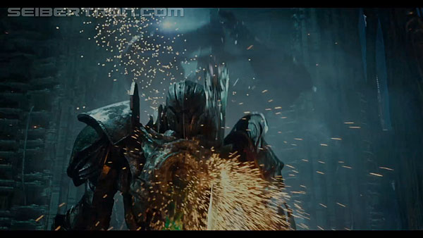 last-knight-international-trailer-170517-0625.jpg