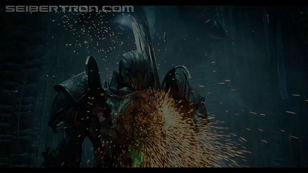 last-knight-international-trailer-170517-0626.jpg