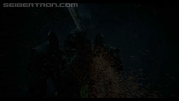 last-knight-international-trailer-170517-0627.jpg