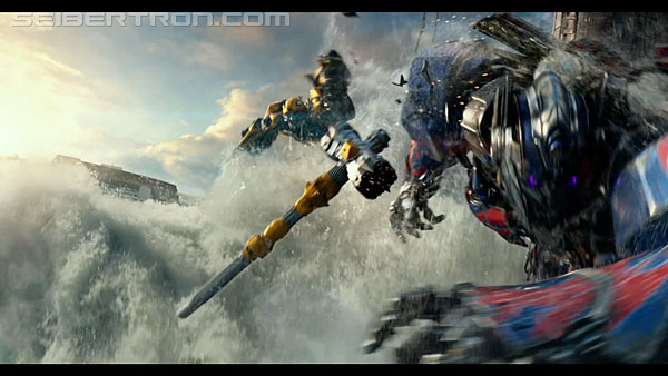 last-knight-international-trailer-170517-0672.jpg