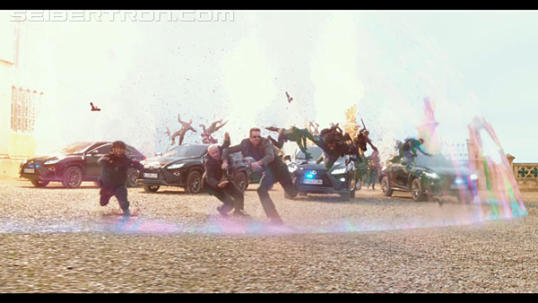 last-knight-international-trailer-170517-0692.jpg