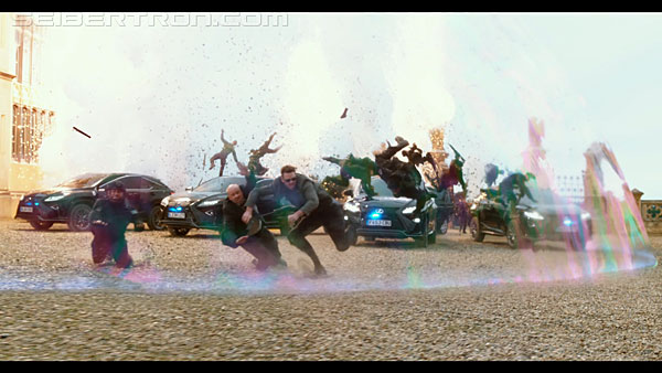 last-knight-international-trailer-170517-0695.jpg