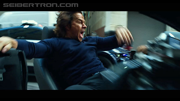 last-knight-international-trailer-170517-0719.jpg