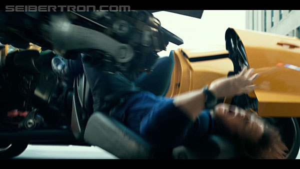 last-knight-international-trailer-170517-0722.jpg
