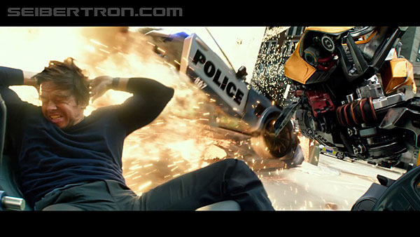 last-knight-international-trailer-170517-0731.jpg